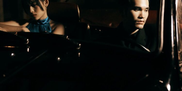 Sản xuất 2 MV trong vòng một tháng, Khắc Hưng xứng đáng là nghệ sĩ toàn năng