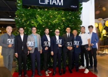 LẦN ĐẦU TIÊN TẠI VIỆT NAM, TẤM KÍNH ĐƯỢC MUA BẢO HIỂM TỚI 1 TRIỆU USD.