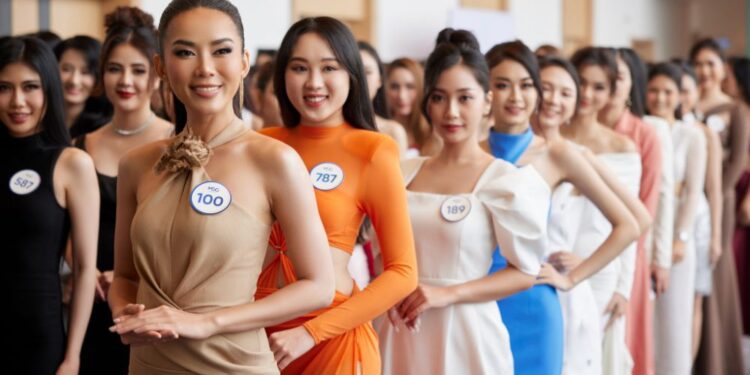 Thí sinh nhập vai chị em, “quát” giám khảo khánh vân ngay trong tập 1 “Tôi là Hoa hậu Hoàn vũ Việt Nam