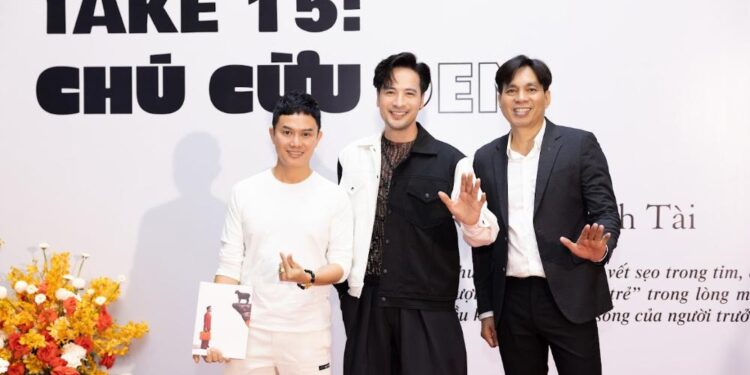 Diễn viên Đoàn Minh Tài ngập tràn hạnh phúc trong ngày ra mắt sách “Take 15 Chú Cừu Đen”   