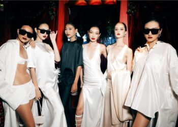 Dàn “chân dài” nóng bỏng hết cỡ đằng sau cánh gà show Công Trí