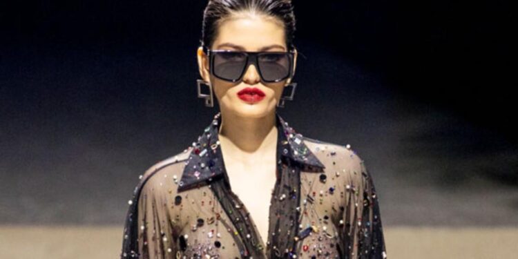 Chiếc kính vạn hoa từ góc nhìn nghệ thuật của Công Trí