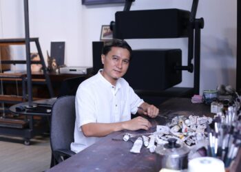 Họa sỹ Nguyễn Thế Dung mang 20 bức tranh bày tại Triển lãm  “Nghiệm Cảnh”