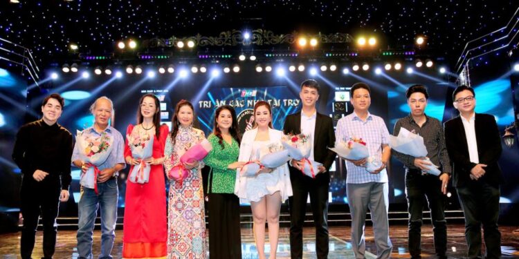 Quán quân Giọng ca Độc lạ VN 2023 gọi tên Hằng Phạm đến từ Cần Thơ