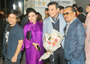 Ông trùm Hoàng Phúc lái xế hộp đi xem mặt “Người vợ cuối cùng”