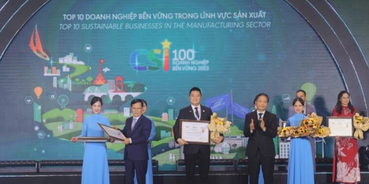 GREENFEED tiếp tục được vinh danh trong “TOP 100 doanh nghiệp bền vững Việt Nam” năm 2023