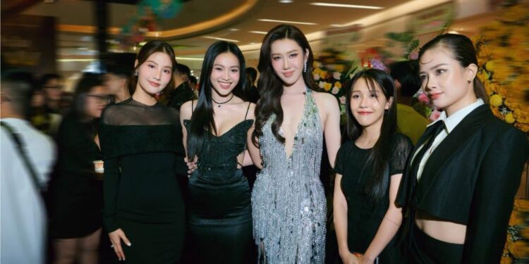 Thuý Ngân cân trọn visual phát sáng, xuất hiện tại buổi ra mắt phim khiến mọi người xuýt xoa