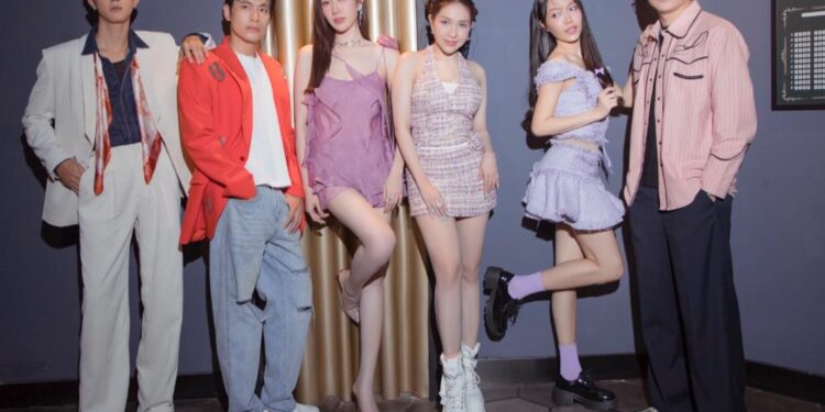 Thúy Ngân “khai niên” 2024 với lịch trình bận rộn, tụ hội cùng dàn cast Trên Bàn Nhậu Dưới Bàn Mưu trong ngày đầu năm