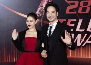 Vừa đại thắng Ngôi Sao Xanh, Ngọc Thanh Tâm được khen nhan sắc và trình tiếng Anh tại lễ trao giải châu Á