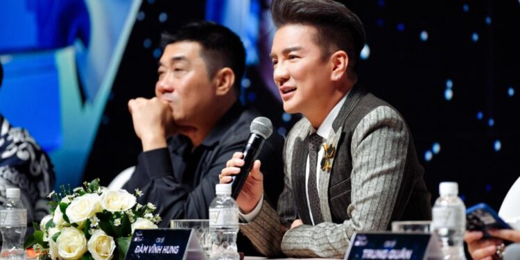 Mỹ Tâm làm khách mời liveshow “Ngày em thắp sao trời” của Đàm Vĩnh Hưng 