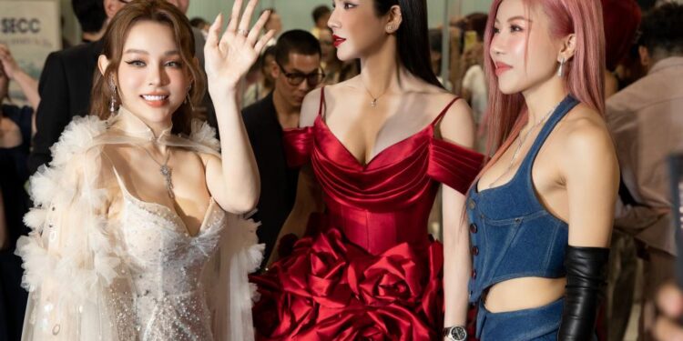 Trang Pháp cùng các Chị Đẹp tỏa sáng với bản mashup mới cực “chất” 