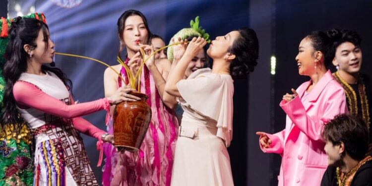 Diệp Lâm Anh cực cháy trong Tết Đẹp