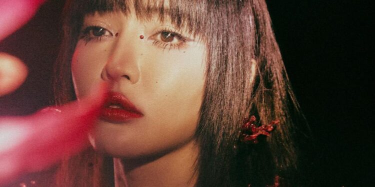 Trước thềm trở lại vào 8/3, Bích Phương chính thức công bố tên công ty khi hoạt động độc lập