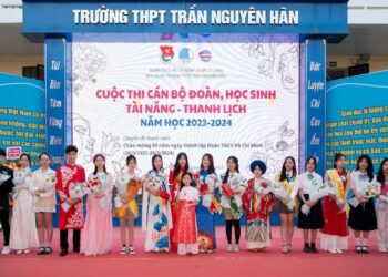 Hoa hậu Nguyễn Như Quỳnh làm Giám khảo cuộc thi học sinh tài năng, thanh lịch trường THPT Trần Nguyên Hãn