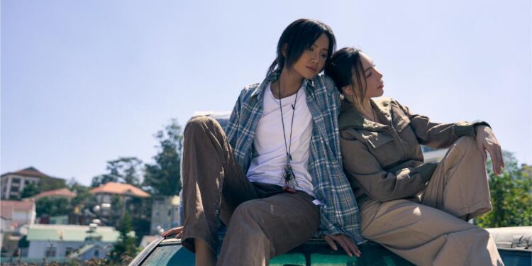 Hồ Quỳnh Hương và H’Hen Niê đồng loạt hóa thân cô bốc vác lam lũ, hé lộ mối quan hệ đặc biệt trong teaser MV mới