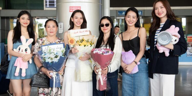 Hoa hậu Mai Phương và CEO Phạm Kim Dung trở về từ Ấn Độ, kết thúc hành trình tại Miss World lần thứ 71