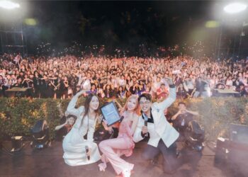 Trang Pháp trình diễn hết mình tại sự kiện với hàng ngàn sinh viên, ngày càng hút fan trẻ