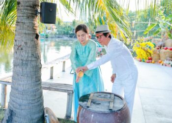 Doanh nhân, nhà thơ Vũ Xuân Huyền: Bến đỗ cuộc đời tôi dành trọn cho Thơ!