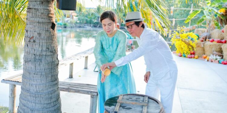 Doanh nhân, nhà thơ Vũ Xuân Huyền: Bến đỗ cuộc đời tôi dành trọn cho Thơ!