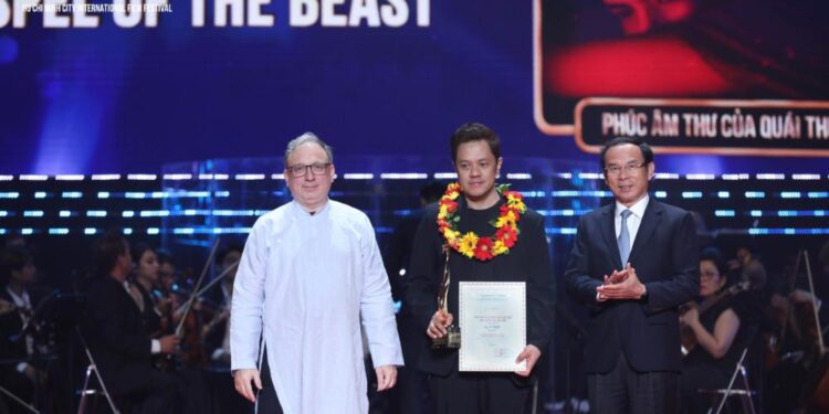 Phúc âm thư của quái thú của Philippine đoạt giải Ngôi sao vàng Liên hoan phim quốc tế TP.HCM 2024