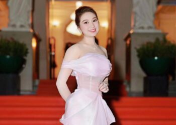 Cao Mỹ Kim đẹp rạng ngời dự Lễ bế mạc Liên hoan phim Quốc tế TP.HCM 