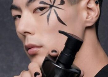 Shu uemura ra mắt dầu tẩy trang black Oil  – Quyền năng dầu đen, sạch sâu rạng ngời