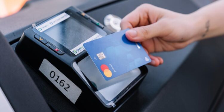 Cần nhiều doanh nghiệp góp sức, cạnh tranh lành mạnh để hướng tới một TP.HCM không tiền mặt