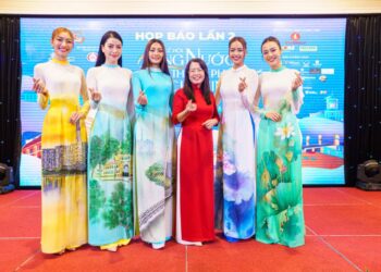 Chương trình nghệ thuật đặc biệt “Dòng sông kể chuyện- Chuyến tàu huyền thoại” tại Lễ hội Sông nước Thành phố Hồ Chí Minh lần 2