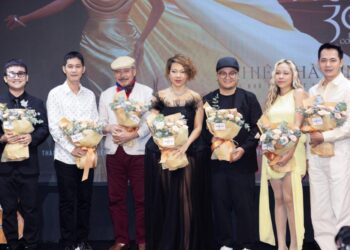 Thiên hà tinh khôi- Dự án âm nhạc lớn nhất trong đời ca hát của Diva Hà Trần   