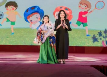 Tràn ngập tình yêu thương trong đêm nghệ thuật “Lễ hội Trẻ em tỏa sáng Việt Nam”