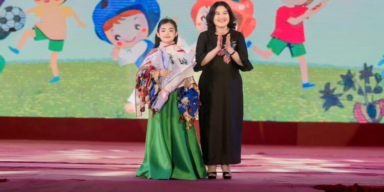 Tràn ngập tình yêu thương trong đêm nghệ thuật “Lễ hội Trẻ em tỏa sáng Việt Nam”