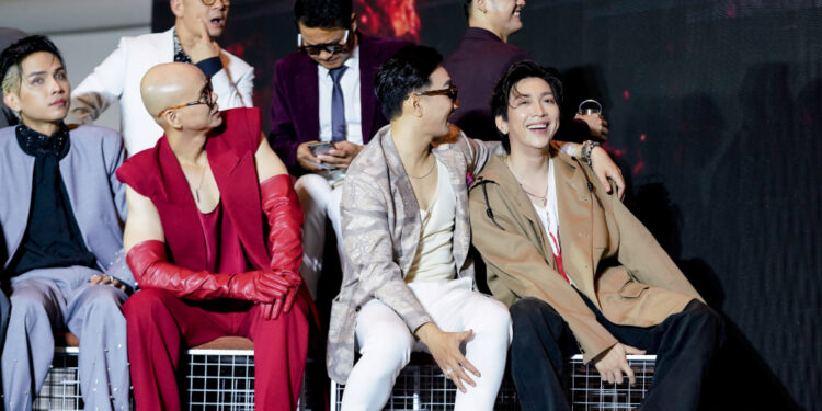 Ngoại hình “bừng sáng” của Tăng Phúc khi xuất hiện ở Anh trai vượt ngàn chông gai 2024