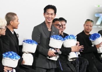 Sự kiện “Say Hi” 30 Anh Trai: 30 Anh Trai gây sốt với ngoại hình điển trai, ký tặng selfie và chiều fan hết nấc