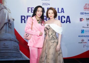 Lý Nhã Kỳ diện váy gợi cảm, khoe nhan sắc trẻ trung tại sự kiện