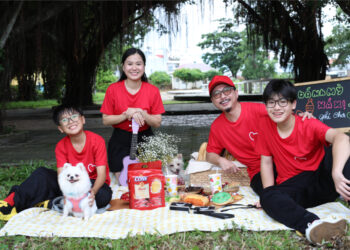 Khoảnh khắc tinh tế, tháo vát của Lâm Vỹ Dạ ở tập 1 Nhà Mình Có Nhau nhận về nhiều lời khen