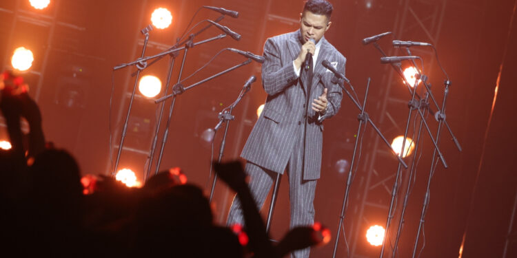 Trương Thế Vinh nói gì khi ca khúc mới được so sánh với hit “Tình yêu hoa gió”?