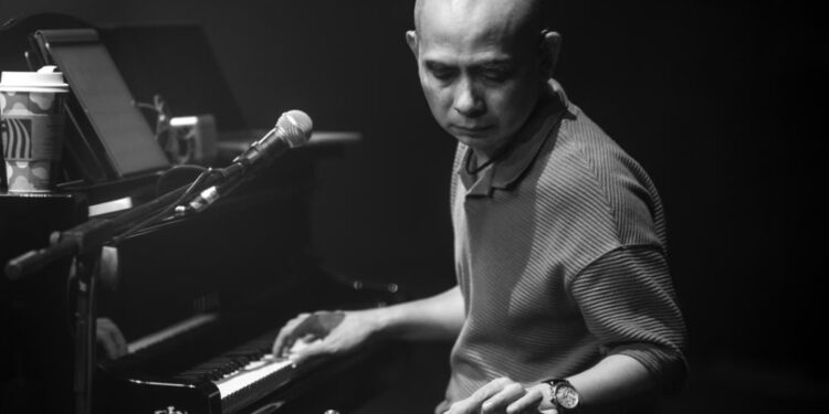  Hồ Ngọc Hà, Hồ Quỳnh Hương cùng dàn sao top đầu Việt Nam hội ngộ trong concert riêng của NS Đức Trí 