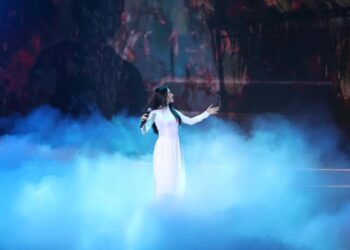 Muối Ơi – Nhạc phim Hai Muối do Tố My thể hiện khiến những người con “tan nát cõi lòng”