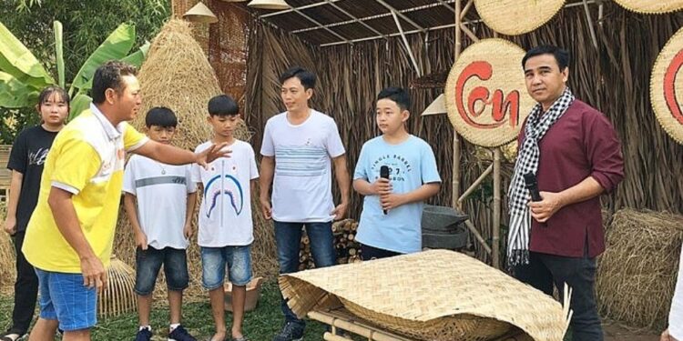 Đạo diễn Quyền Lộc thực hiện chương trình “Như Một Điều Ước” vì người nghèo