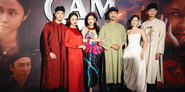 Thúy Diễm nhan sắc thăng hạn, ra mắt phim liên tục ở tuổi 38