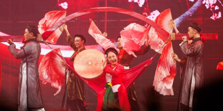 Nhận ưu đãi giảm 20% giá vé Concert Anh Trai Vượt Ngàn Chông Gai cho chủ thẻ Techcombank