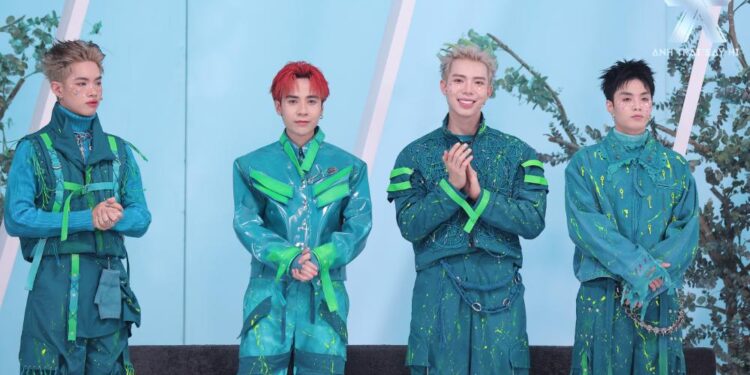 DJ – Nhà sản xuất âm nhạc hàng đầu thế giới Alan Walker sẵn sàng cùng Top 16 “khuấy đảo” đêm Chung kết 2 của Anh Trai “Say Hi