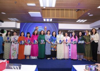 Giải thưởng khoa học L’Oréal – Unesco “Vì sự phát triển Phụ nữ trong Khoa học” kỷ niệm 15 năm hành trình tại Việt Nam