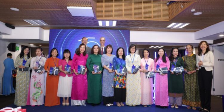 Giải thưởng khoa học L’Oréal – Unesco “Vì sự phát triển Phụ nữ trong Khoa học” kỷ niệm 15 năm hành trình tại Việt Nam