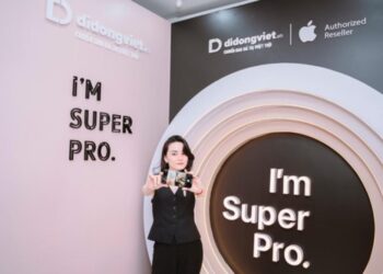 Thu Ngọc đi sắm iPhone 16 trước khi tham gia “Chị đẹp đạp gió rẽ sóng”