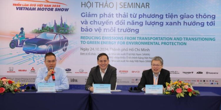 Hội thảo: “Giảm phát thải từ phương tiện giao thông và chuyển đổi năng lượng xanh hướng tới bảo vệ môi trường”