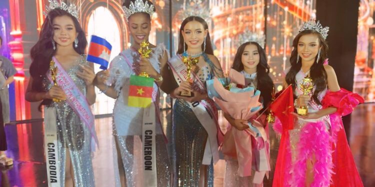 Đinh Ngọc Ela xuất sắc đăng quang Á hậu nhí cuộc thi Little Miss Icon 2024 tại Campuchia