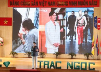 Á vương Võ Minh Toại làm diễn giả tại Đại học Ngân hàng