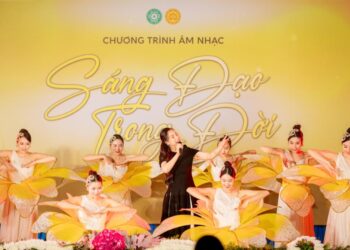 NSƯT Hồng Liên, Hồ Quỳnh Hương lan toả tinh thần Phật giáo tại đêm nhạc ‘Sáng Đạo Trong Đời’