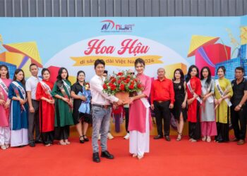 Thí sinh Hoa hậu Di sản Áo dài Việt Nam 2024 tham quan nhà máy sản xuất xe điện NIJIA